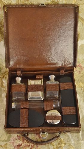 B952 - Superb Antique French Leather Vanity Case With Accessories, ER Monogram C1900