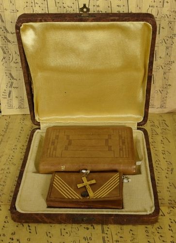 B1480 - Beautiful Antique French Boxed Leather Missel & Rosary Set, First Communion Gift