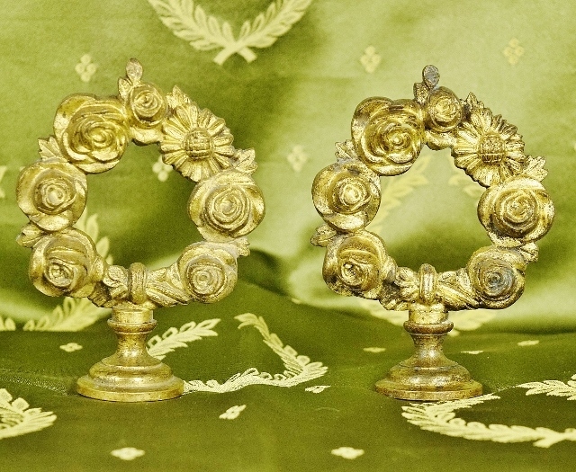 B1544 - Beautiful Large Pair Antique French Chateau Curtain Pole Finials, Roses, Flowers