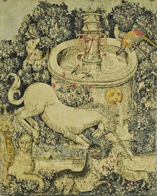 B1613 - Superb Vintage French Printed Linen Wall Hanging, 'La Fontaine' Unicorn Tapestry