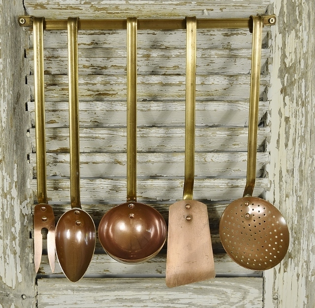 B1614 - Excellent Set 5 Antique French Copper & Brass Kitchen Utensils & Hanging Rail