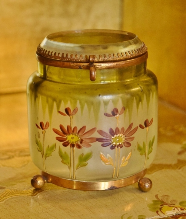 B1774 - Beautiful Antique French Hand Painted Glass Casket, Jewellery, Trinket Box 19th Century